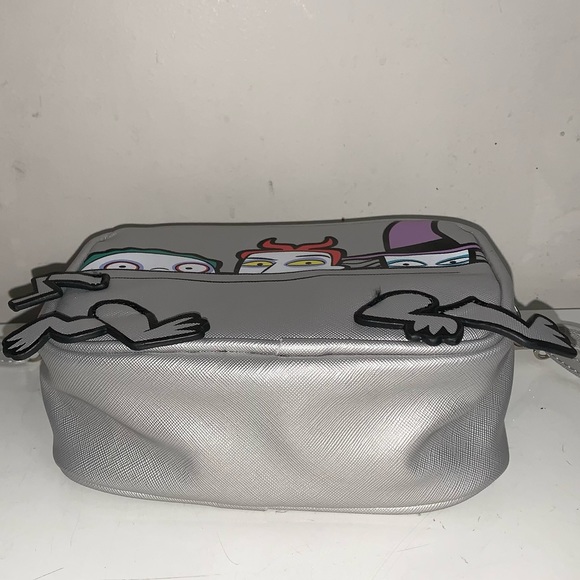 THE NIGHTMARE BEFORE CHRISTMAS SHOCK, LOCK & BARREL HANDBAG! - Picture 6 of 12